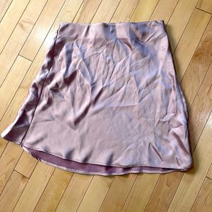 NWOT short satin skirt